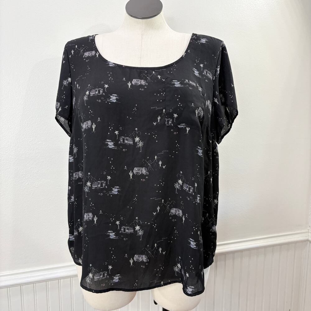 Torrid Size 1X Top Semi Sheer Button Back Camping RV Desert Mountain Theme